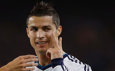 华体会电竞快讯-VAR争议判罚引发全场嘘声